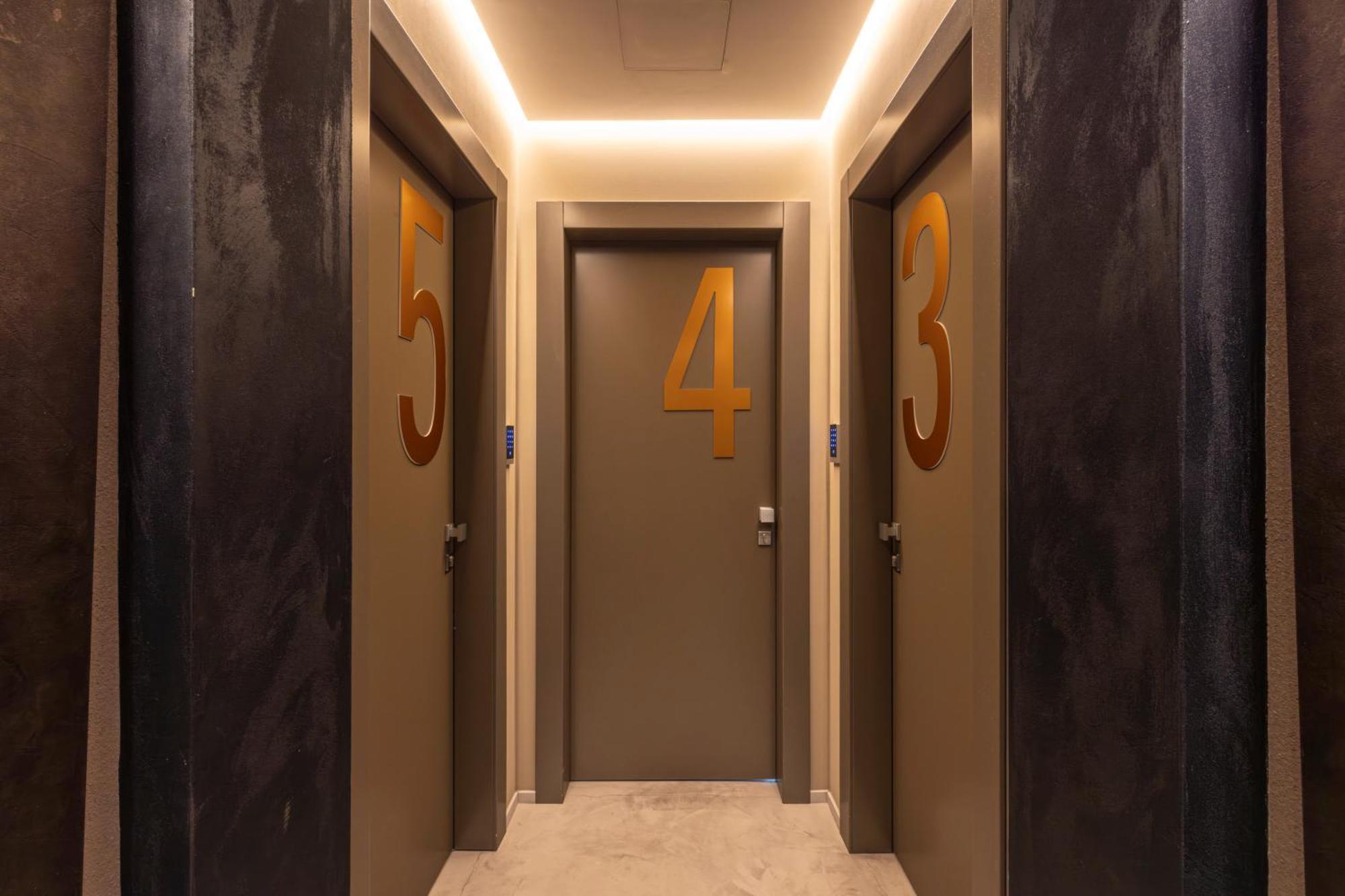Milestone (Adults Only) Bed and Breakfast Quartu SantʼElena Exteriör bild