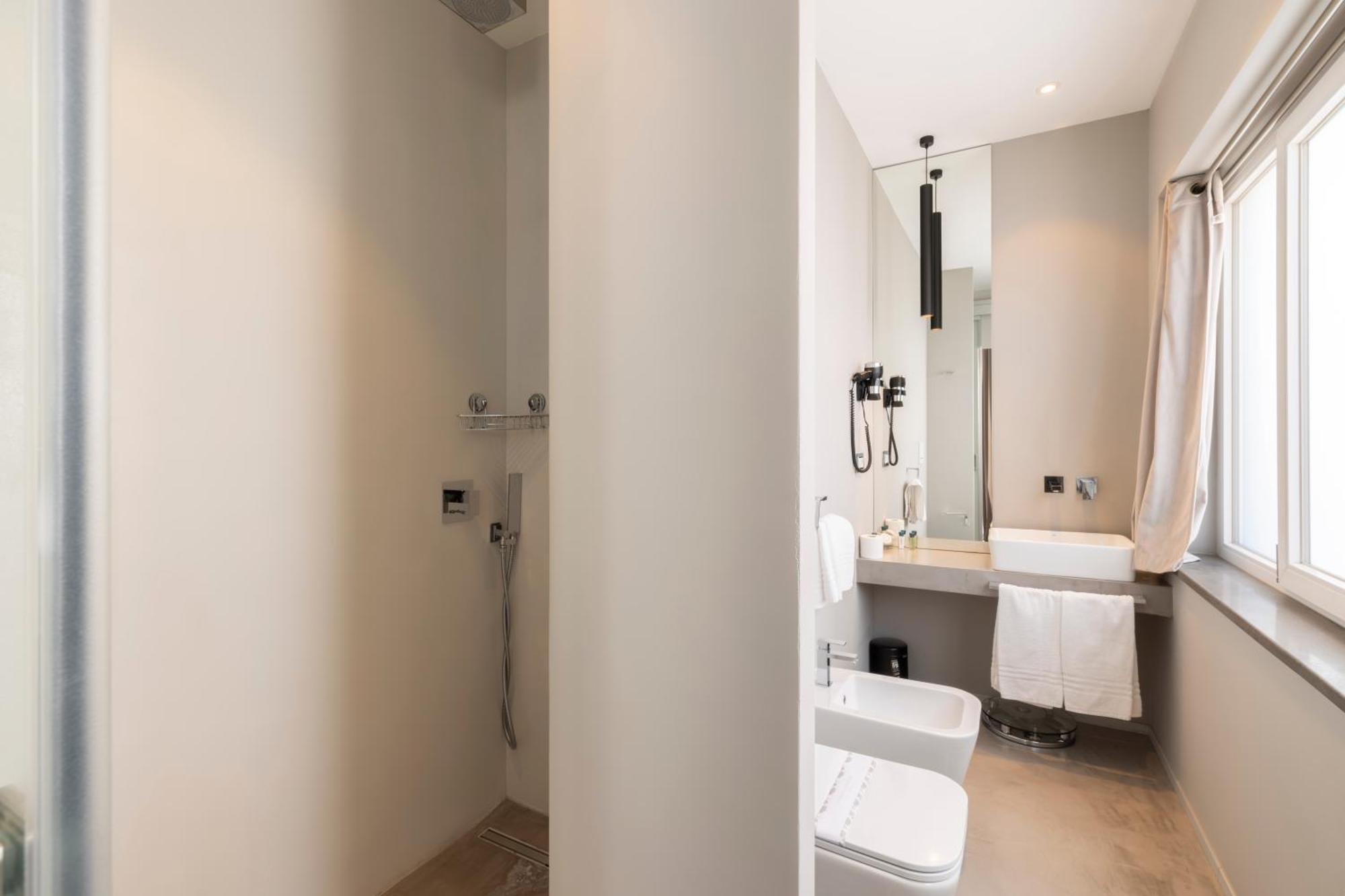 Milestone (Adults Only) Bed and Breakfast Quartu SantʼElena Exteriör bild