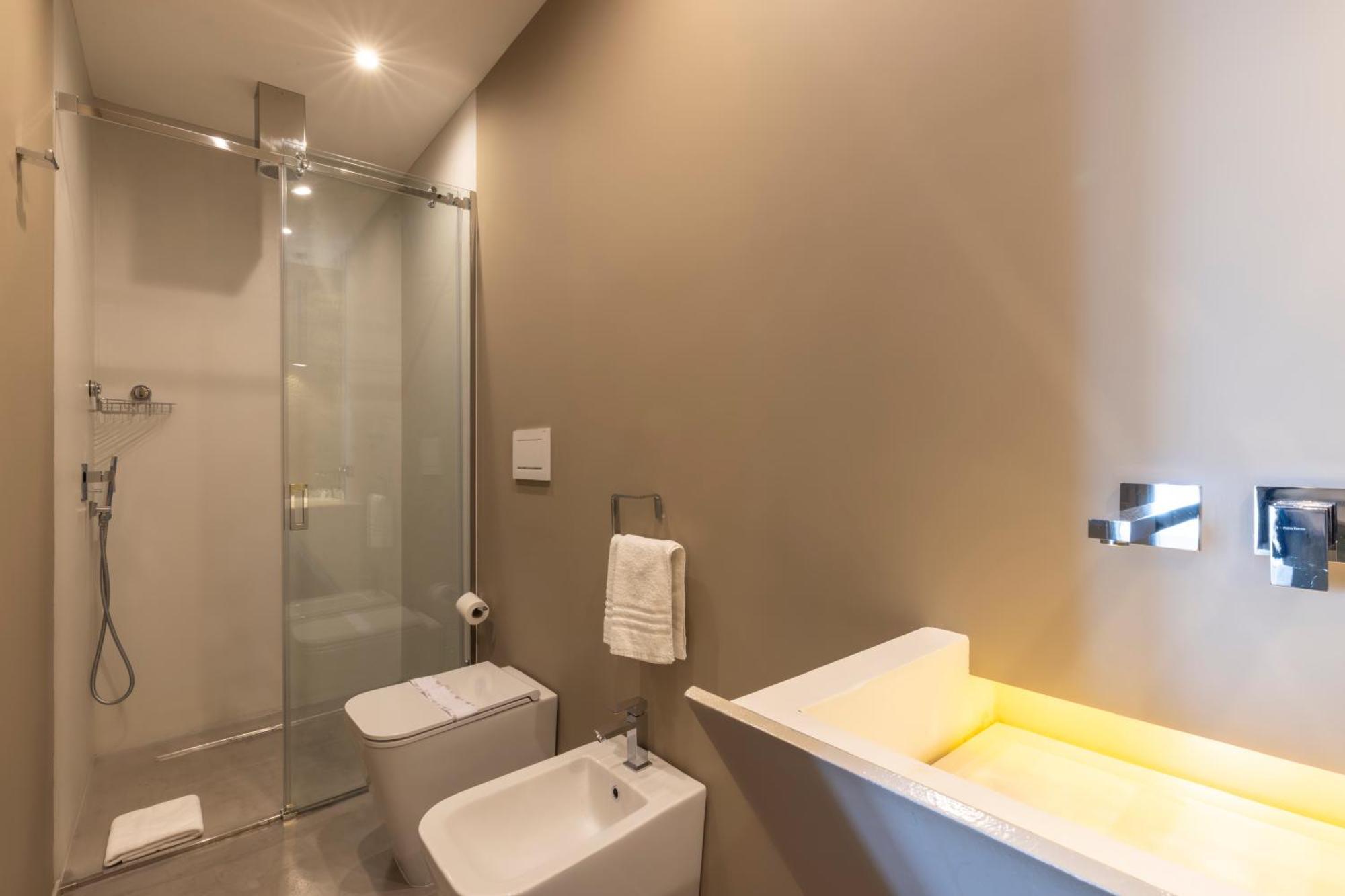 Milestone (Adults Only) Bed and Breakfast Quartu SantʼElena Exteriör bild