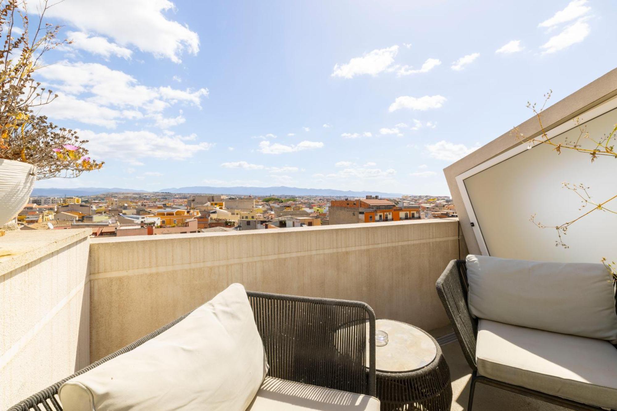 Milestone (Adults Only) Bed and Breakfast Quartu SantʼElena Exteriör bild