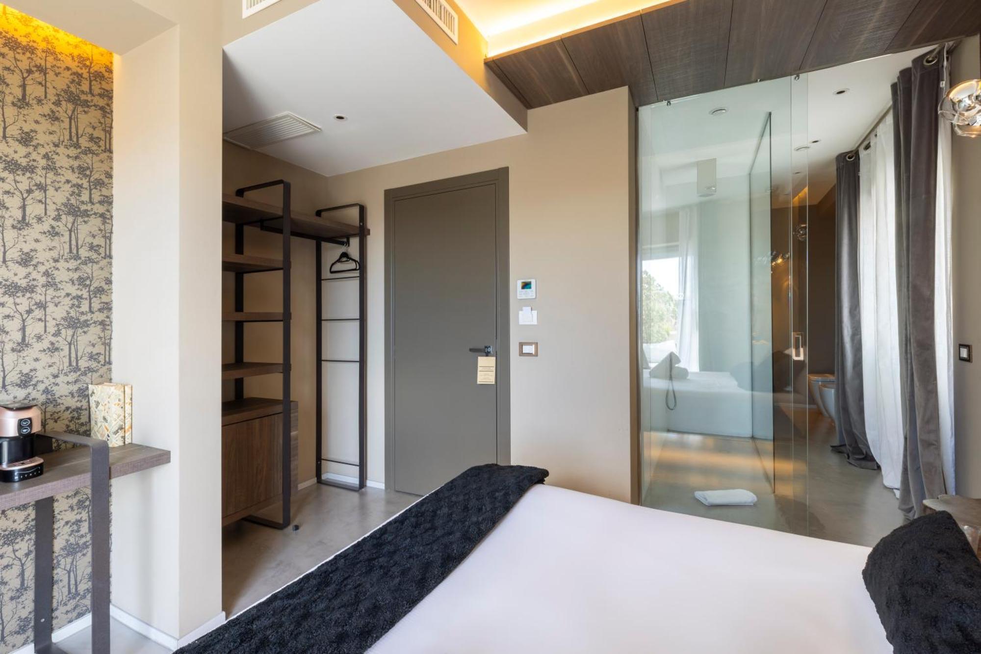 Milestone (Adults Only) Bed and Breakfast Quartu SantʼElena Exteriör bild