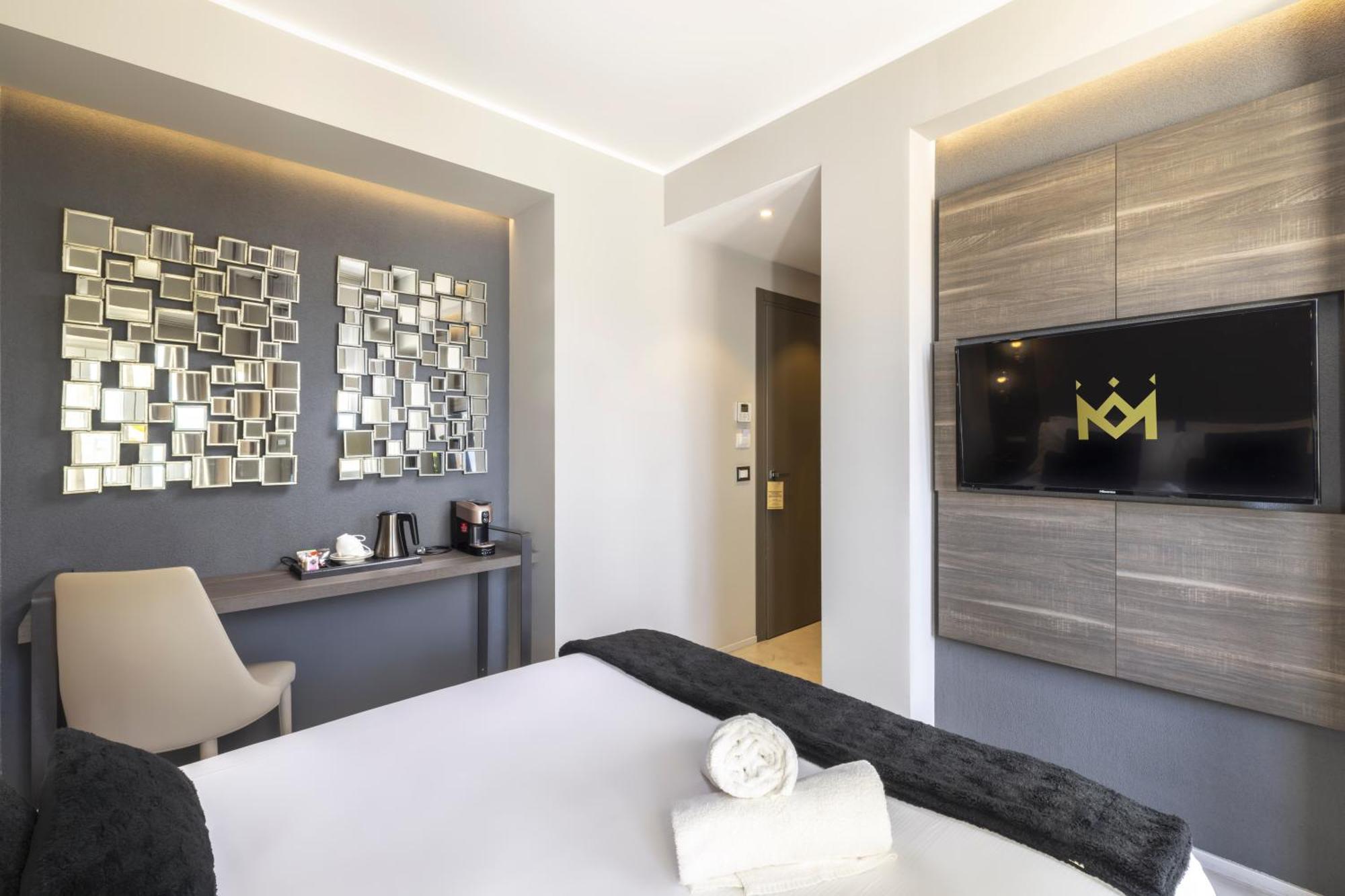 Milestone (Adults Only) Bed and Breakfast Quartu SantʼElena Exteriör bild
