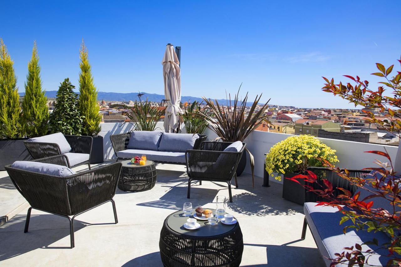 Milestone (Adults Only) Bed and Breakfast Quartu SantʼElena Exteriör bild